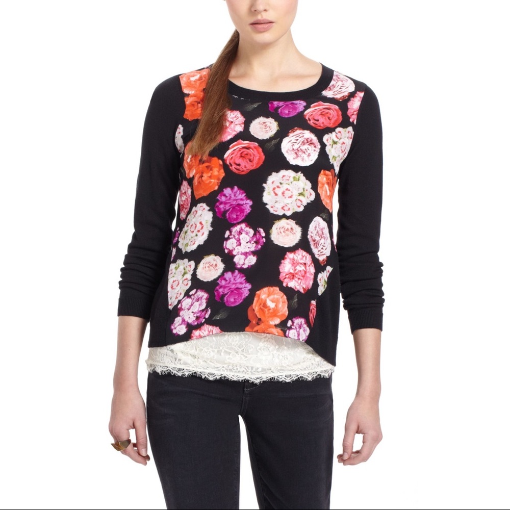 Anthropologie Moth Rose snapshot top. Size S